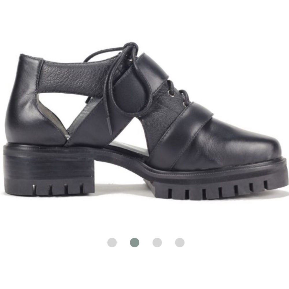 Senso Daria Charles and Keith Style